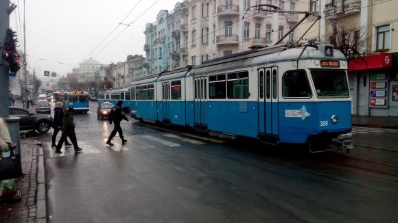 Центр Вінниці зупинився у пробках але не через аварії, фото №3 на сайті 20minut.ua