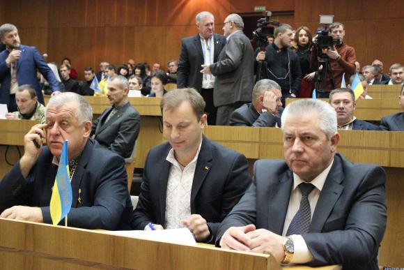 Як новообрані депутати облради на свою першу сесію збирались (ФОТОРЕПОРТАЖ), фото №12 на сайті 20minut.ua