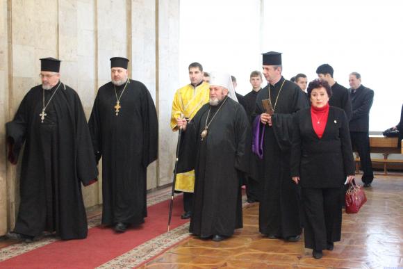 Як новообрані депутати облради на свою першу сесію збирались (ФОТОРЕПОРТАЖ), фото №5 на сайті 20minut.ua