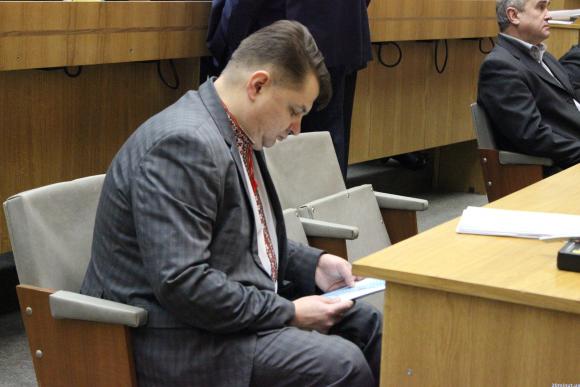 Як новообрані депутати облради на свою першу сесію збирались (ФОТОРЕПОРТАЖ), фото №7 на сайті 20minut.ua