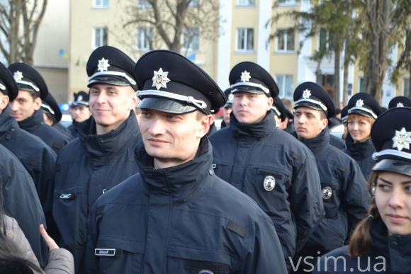 Як у Хмельницькому поліція присягу складала (ФОТО, ВІДЕО), фото №11 на сайті vsim.ua