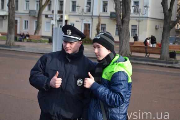 Як у Хмельницькому поліція присягу складала (ФОТО, ВІДЕО), фото №3 на сайті vsim.ua