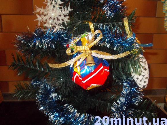 За новорічними прикрасами – до… скрині з мотлохом, фото №3 на сайті 20minut.ua