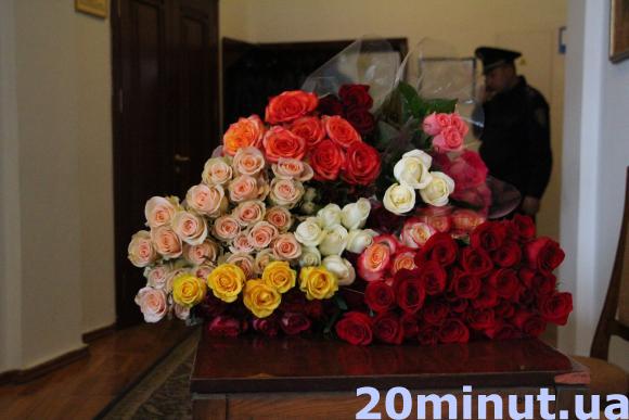 Зарплату голови облради депутати рахували кілька годин, фото №1 на сайті 20minut.ua