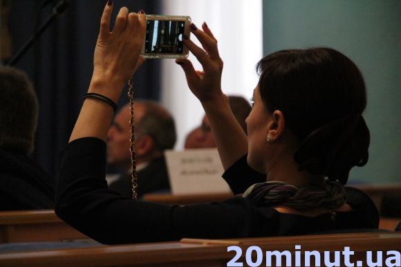 Зарплату голови облради депутати рахували кілька годин, фото №4 на сайті 20minut.ua