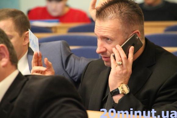 Зарплату голови облради депутати рахували кілька годин, фото №6 на сайті 20minut.ua