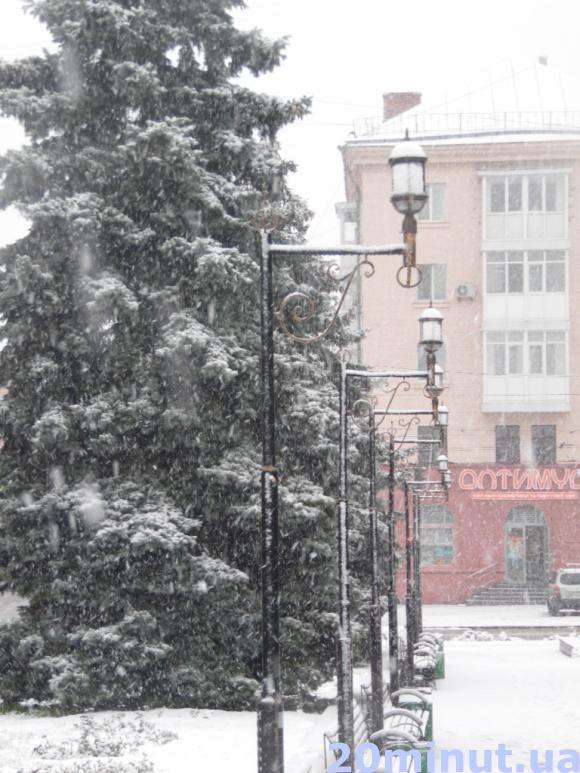 Зима прийшла в Житомир за розкладом (Фоторепортаж), фото №1 на сайті 20minut.ua