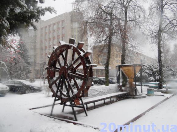 Зима прийшла в Житомир за розкладом (Фоторепортаж), фото №17 на сайті 20minut.ua