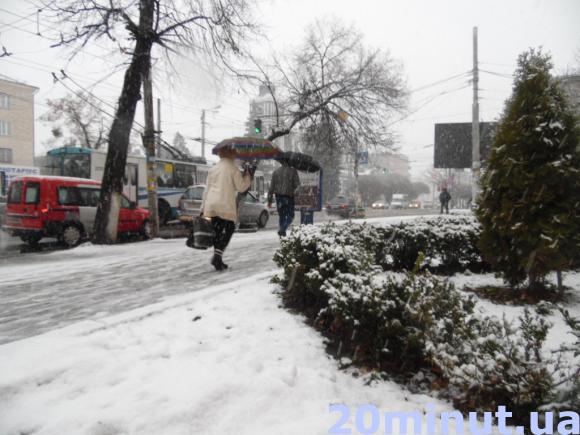 Зима прийшла в Житомир за розкладом (Фоторепортаж), фото №6 на сайті 20minut.ua