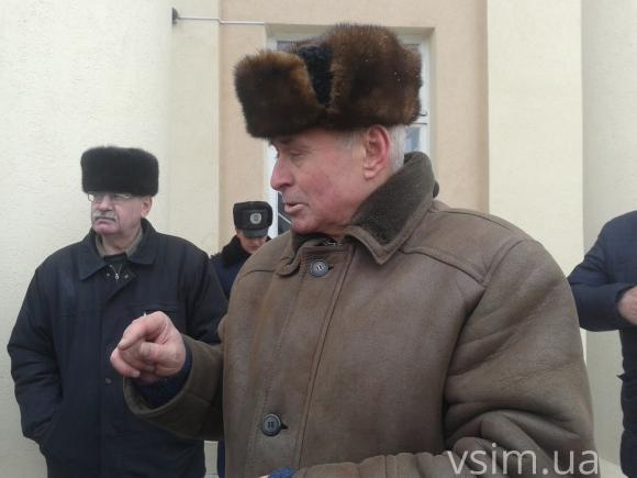 Хмельничанин влаштував мітинг під міськрайонним судом. Просить повернути квартиру, фото №1 на сайті vsim.ua