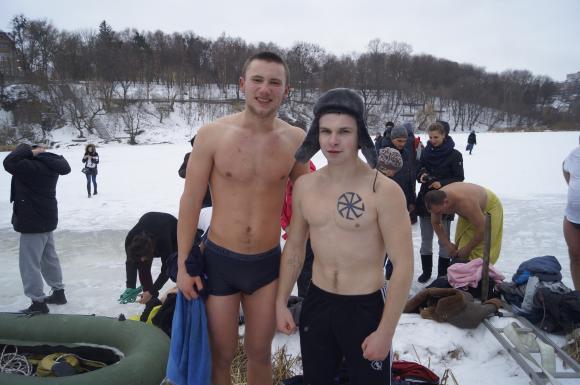 На Бригантині матюкались, хрестились і лізли в воду, фото №10 на сайті 20minut.ua