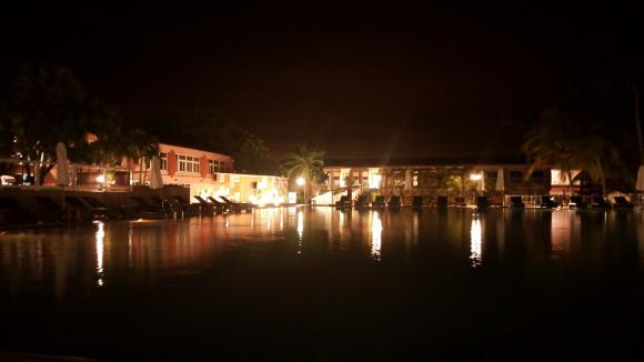 На Кубі вінничанка побачила комунізм у всій красі – черги, порожні магазини, старі радянські авто…, фото №10 на сайті 20minut.ua