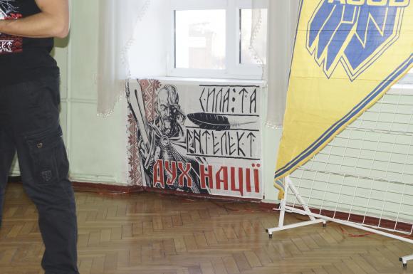 Поет Юрій Руф: образ мертвого козака та заплаканої дівчини українцям нав’язують грантодавці, фото №1 на сайті 20minut.ua