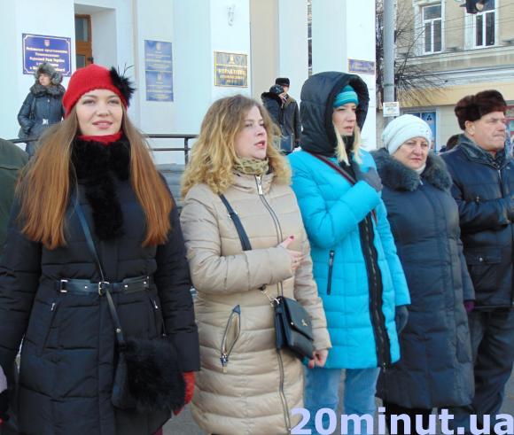 У День Соборності житомиряни об'єдналися у «живий ланцюг». Фоторепортаж, фото №12 на сайті 20minut.ua