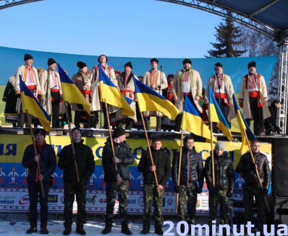 У День Соборності житомиряни об'єдналися у «живий ланцюг». Фоторепортаж, фото №39 на сайті 20minut.ua