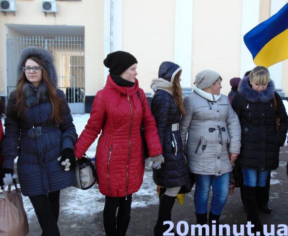 У День Соборності житомиряни об'єдналися у «живий ланцюг». Фоторепортаж, фото №7 на сайті 20minut.ua