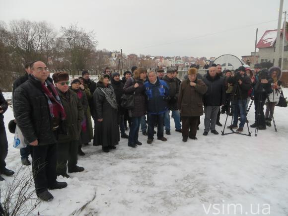 У Хмельницькому запалили свічки у пам’ять про вбитих євреїв, фото №1 на сайті vsim.ua