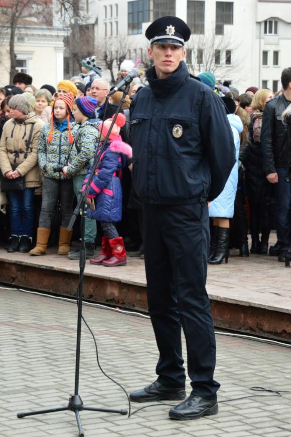 Височенний хмельничанин очолить поліцію в Івано-Франківську, фото №2 на сайті vsim.ua
