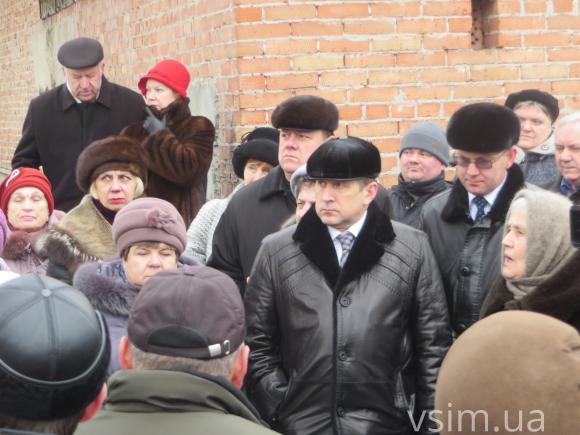 Будівництво церкви на кладовищі у Хмельницькому: католики проти, закон – ні, фото №2 на сайті vsim.ua