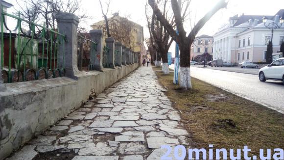 Чисте обличчя Кам’янця залежить від смітників на сайті 20minut.ua Чисте обличчя Кам’янця залежить від смітників, фото №1 на сайті 20minut.ua