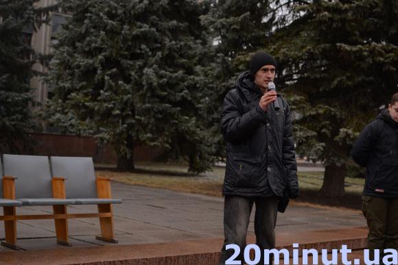«Герої не вмирають!» У Кам’янці відбувся мітинг-реквієм вшанування пам’яті Небесної Сотні, фото №12 на сайті 20minut.ua