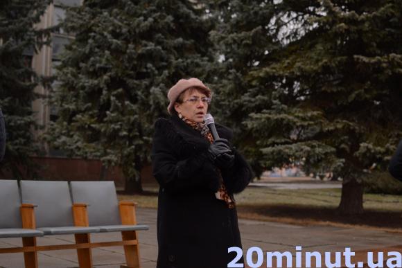 «Герої не вмирають!» У Кам’янці відбувся мітинг-реквієм вшанування пам’яті Небесної Сотні, фото №8 на сайті 20minut.ua
