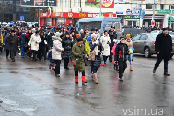 Хмельничани пройшли маршем в пам’ять про Героїв Небесної Сотні, фото №2 на сайті vsim.ua