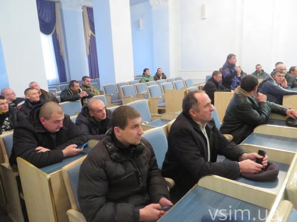 Хмельницькі атошники та ветерани війни обурюються, що перевізники виганяють їх з автобусів, фото №1 на сайті vsim.ua