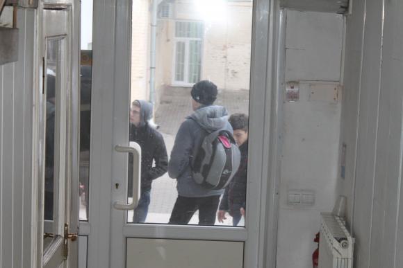 Хто взяв у волонтери школяра, на якого потім вчепила наручники самооборона, фото №5 на сайті 20minut.ua