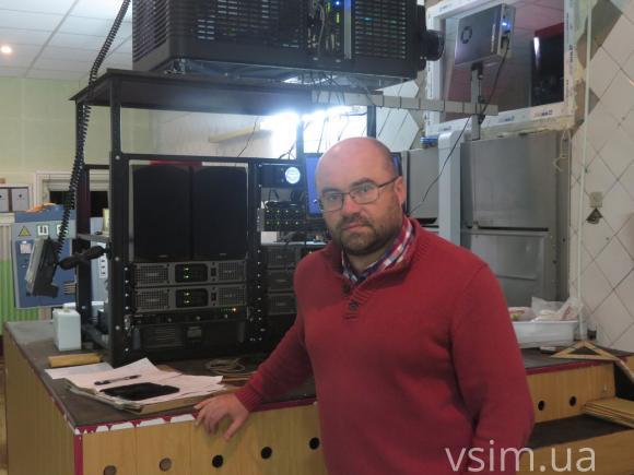Кінотеатр Шевченка транслює фільми на новій апаратурі, але крісла досі незручні, фото №1 на сайті vsim.ua