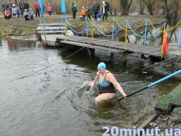 Найстаршому моржу Тернополя - 81, наймолодшому - шість рочків, фото №2 на сайті 20minut.ua