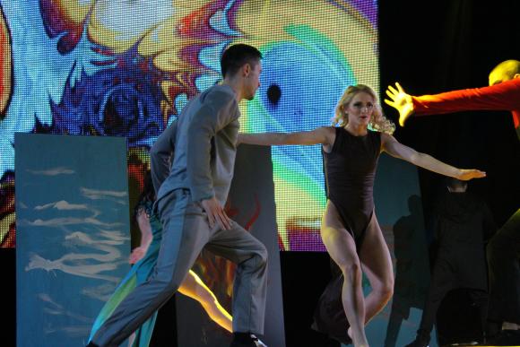 Що відбувалося  на арт-шоу ”Кохання врятує світ” 14 лютого, фото №3 на сайті 20minut.ua