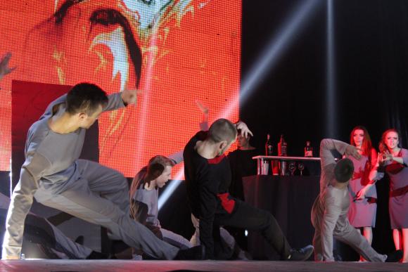 Що відбувалося  на арт-шоу ”Кохання врятує світ” 14 лютого, фото №7 на сайті 20minut.ua