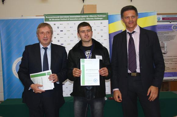 Студент з Вінниці створив робота, який може подати хворому ліки, вимірювати тиск, температуру тіла…, фото №5 на сайті 20minut.ua