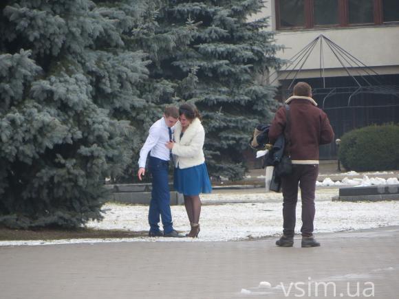 У День закоханих хмельничани поєднують серця і стають на весільний рушник на сайті vsim.ua У День закоханих хмельничани поєднують серця і стають на весільний рушник, фото №5 на сайті vsim.ua