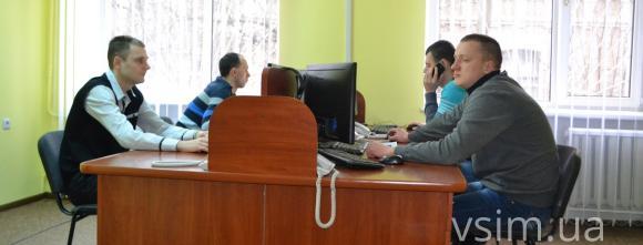 У сall-центрі хмельницької поліції є «постійні клієнти», фото №2 на сайті vsim.ua