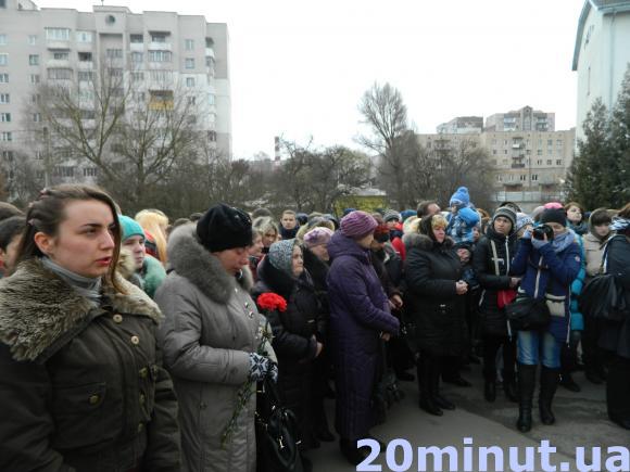 Відкрили меморіальну дошку загиблому в АТО Вікторові Стефановичу, фото №3 на сайті 20minut.ua