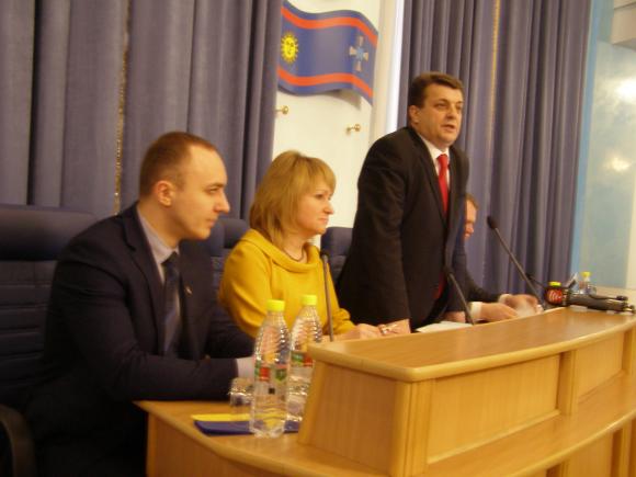 Вінницькі депутати будуть говорити українською про відставку уряду, фото №1 на сайті 20minut.ua