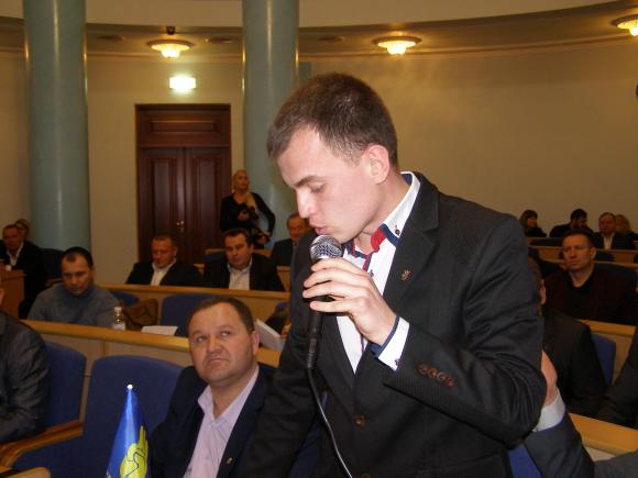 Вінницькі депутати будуть говорити українською про відставку уряду, фото №2 на сайті 20minut.ua