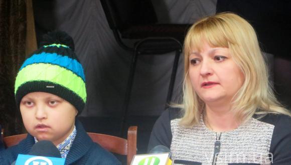 11-річний волонтер бореться з важкою хворобою. Батьки і місцеві артисти закликають допомогти, фото №2 на сайті vsim.ua