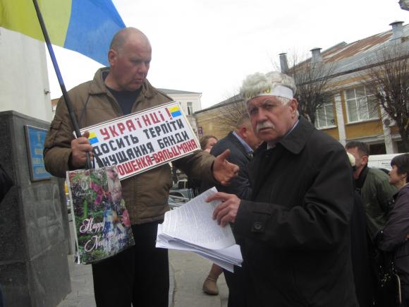 Адвокат Хорта Валерій Палій оголосив голодування під ОДА, фото №2 на сайті 20minut.ua