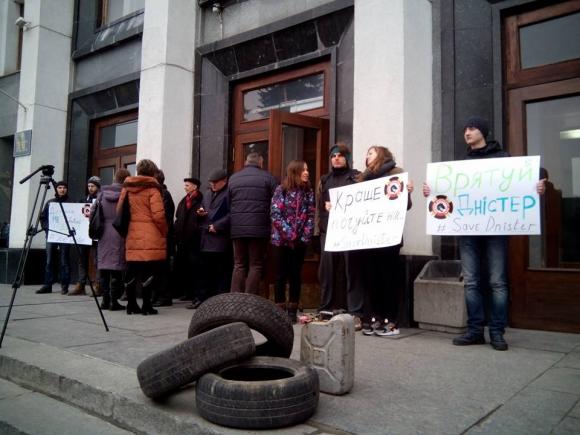Активісти через ГЕС пікетують Тернопільську облраду, фото №2 на сайті 20minut.ua