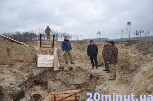 Керівник області та очільники правоохоронних органів Житомирщини відвідали місця видобутку бурштину. ФОТО, фото №3 на сайті 20minut.ua
