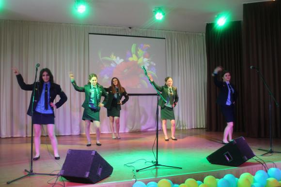 Конкурс красоты или “Мастер шеф” ? Транспортники кулинарили для членов жюри, фото №1 на сайті 20minut.ua