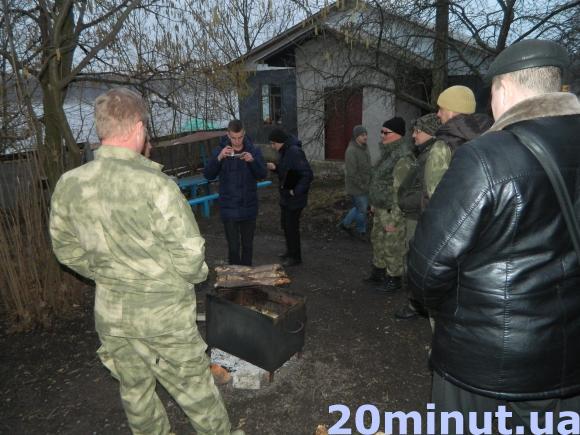 На дальньому пляжі впіймали на гарячому браконьєрів. Активісти звинувачують рятувальників, фото №1 на сайті 20minut.ua