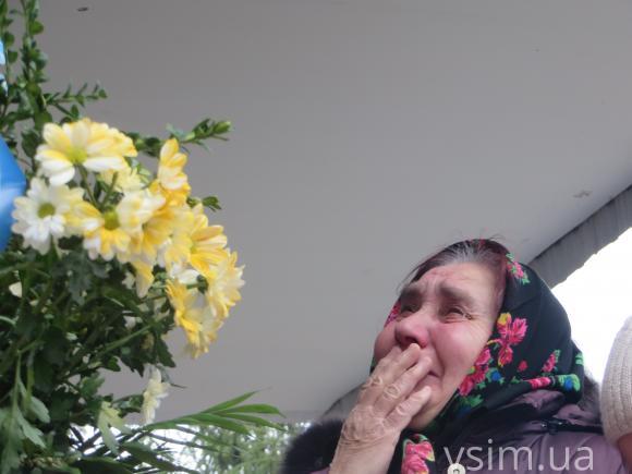 На відкритті пам'ятної дошки загиблому в АТО хмельничанину діти втрачали свідомість, фото №6 на сайті vsim.ua