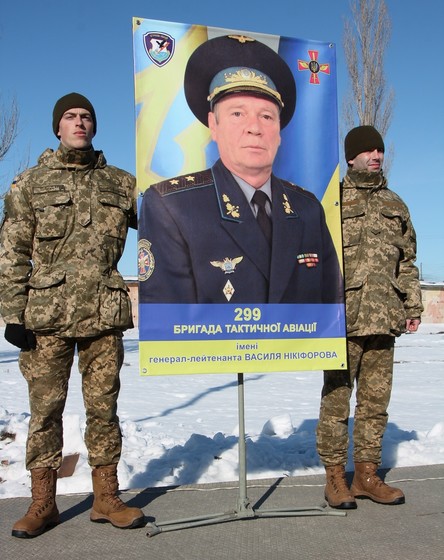 «Не фотографуйте генерала, за ним бойовики полюють …», фото №1 на сайті 20minut.ua