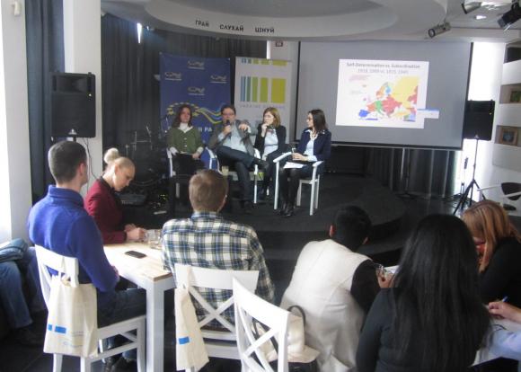 Олександр Вондра: «Щоб  декомунізуватись  - відродіть середній клас», фото №5 на сайті 20minut.ua