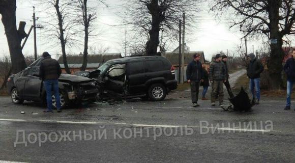 Під Вінницею не розминулись дві круті «Тойоти». Водій однієї загинув на місці на сайті 20minut.ua Під Вінницею не розминулись дві круті «Тойоти». Водій однієї загинув на місці, фото №2 на сайті 20minut.ua