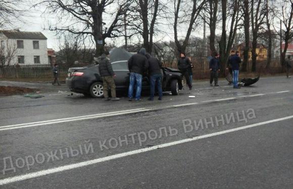 Під Вінницею не розминулись дві круті «Тойоти». Водій однієї загинув на місці на сайті 20minut.ua Під Вінницею не розминулись дві круті «Тойоти». Водій однієї загинув на місці, фото №3 на сайті 20minut.ua
